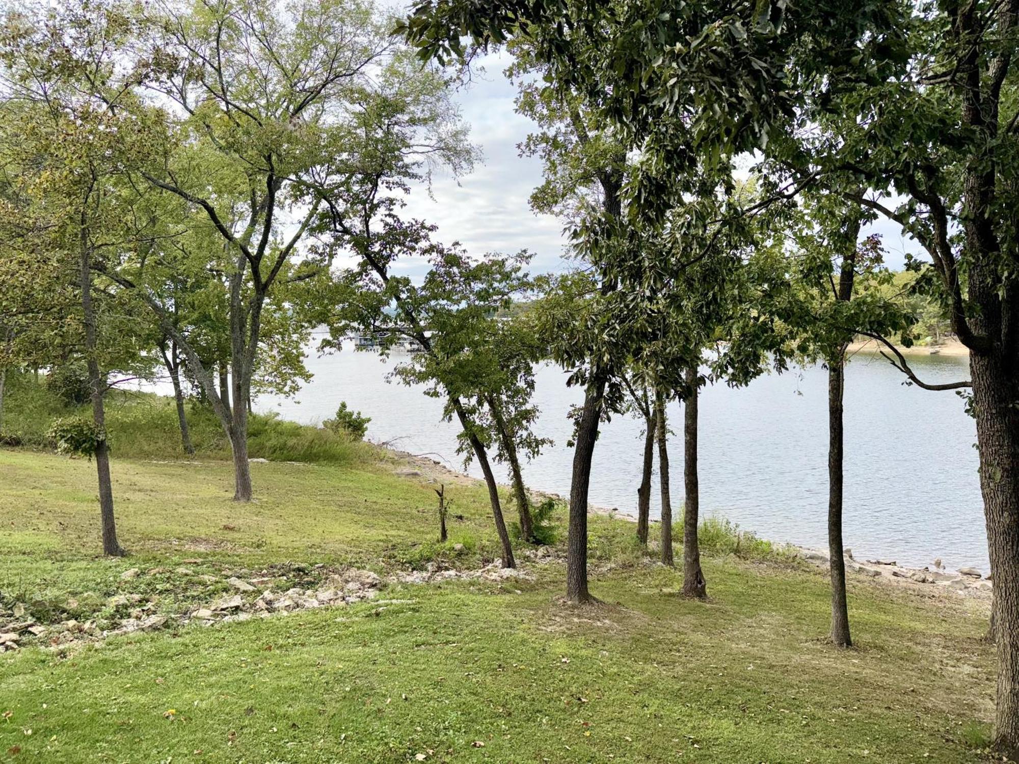 Lakefront Condo A-1 With Large Balcony Hollister Exterior photo