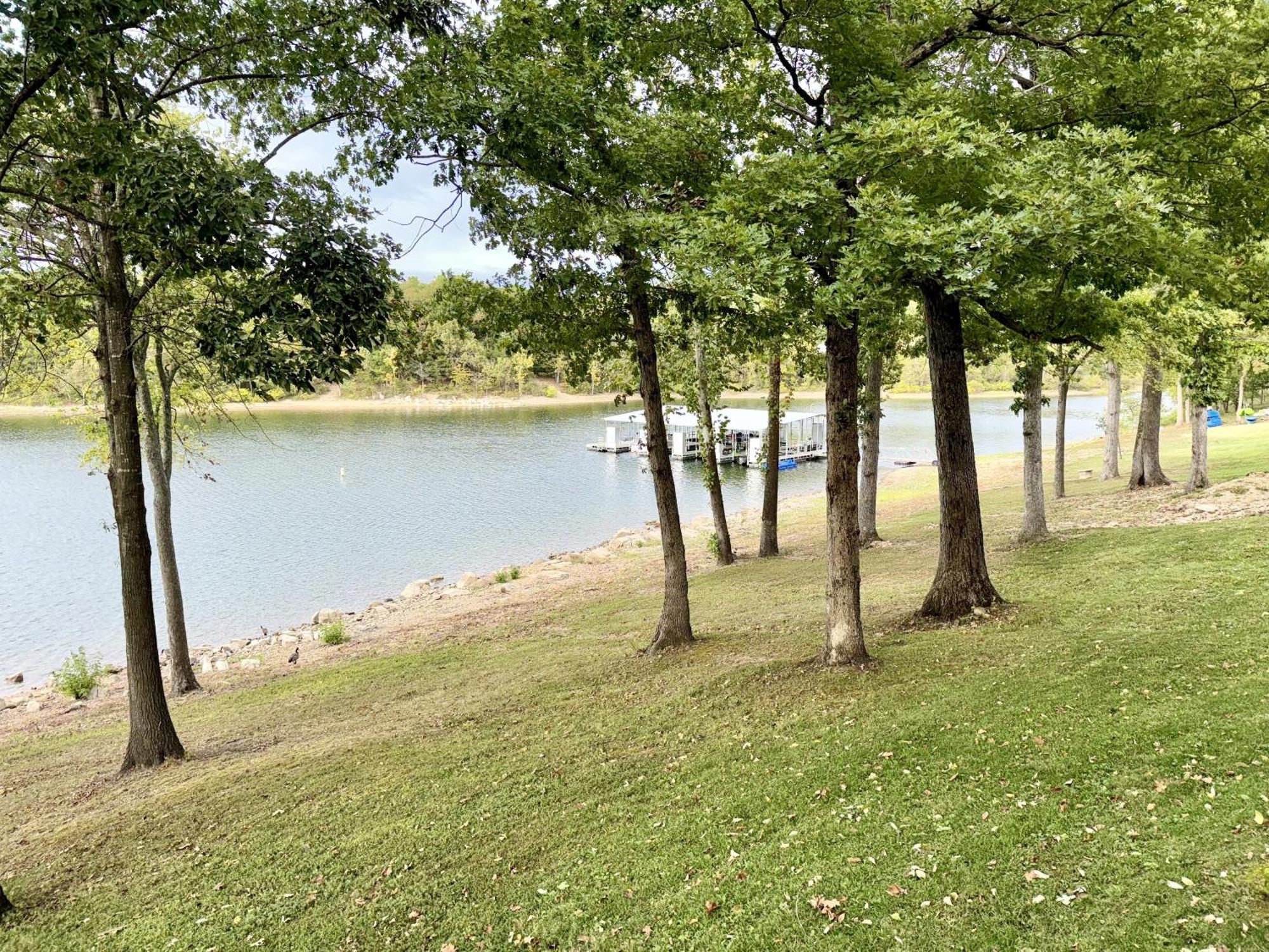 Lakefront Condo A-1 With Large Balcony Hollister Exterior photo